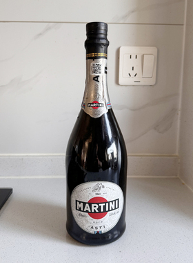 现代轻奢大理石托盘仿真面包红酒菜谱软装饰品组合拍摄道具组合