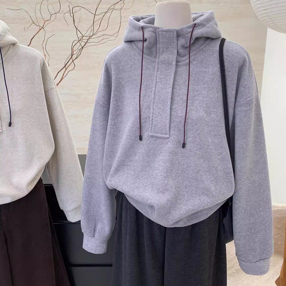 保暖连帽加厚加绒卫衣女高级感小众欧货爆款韩系宽松显瘦上衣外套 - 图0