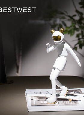 现代电镀滑板女孩潮玩摆件家居酒柜树脂装饰工艺品