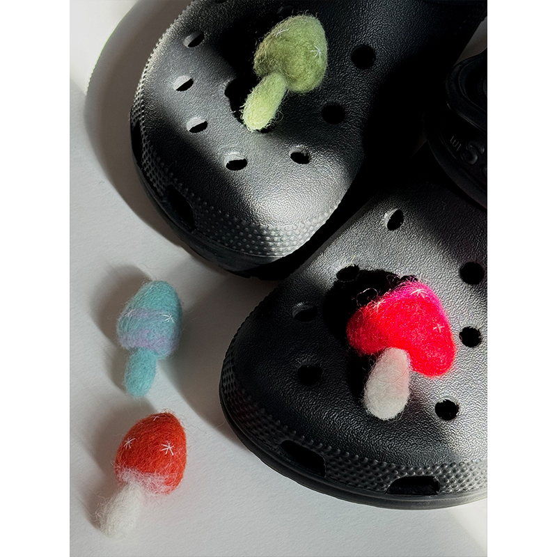 bidi卡洛驰洞洞鞋鞋花可爱毛毡立体彩色蘑菇crocs智必星鞋扣配饰-图0