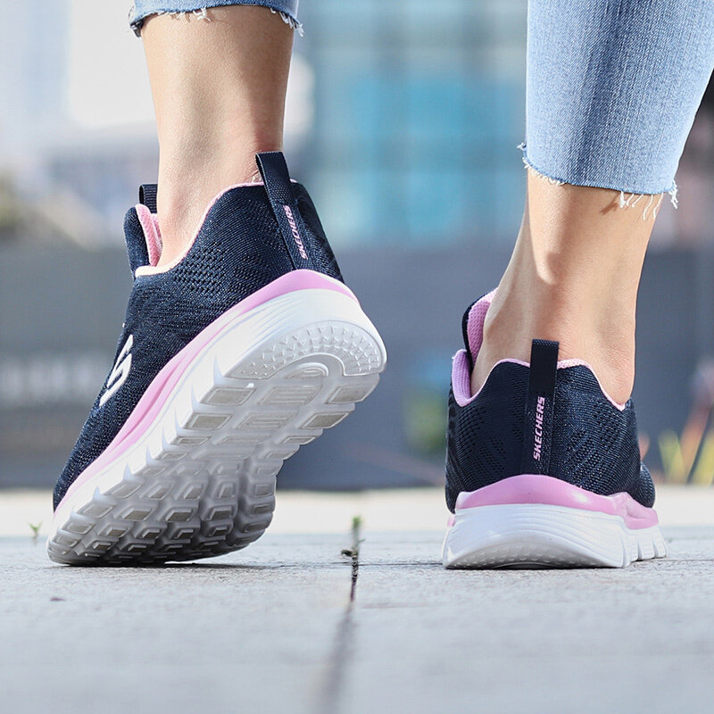skechers轻便透气跑步鞋舒适女女鞋 斯凯奇骏清时尚休闲鞋