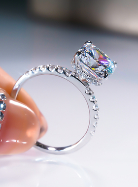 公主方碎钻彩钻戒指黄钻四爪