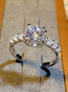 银镀铂金镶嵌微镶牛头戒指