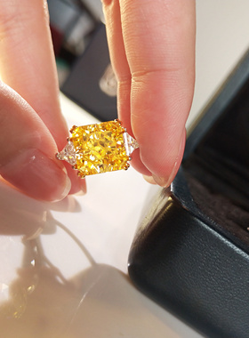 PT950铂金镶嵌进口莫桑石公主方黄钻戒指大气甜美女生节日礼物ins