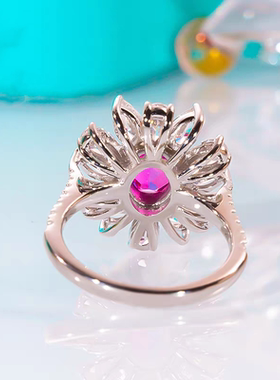 粉钻花朵戒指大气可爱
