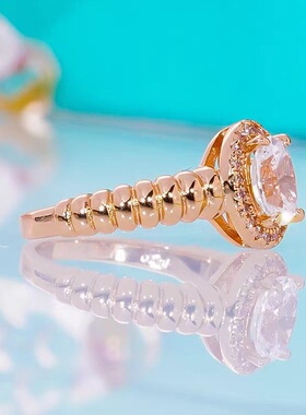 高级波纹感椭圆鸽子蛋戒指