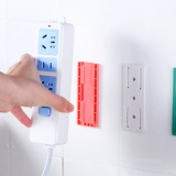 Вставьте фиксированную -спрятанное на рисунке укрытие для хранения гнезда бесплатная путаница -в наклейку с фиксированной стеной на стене.