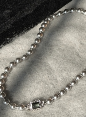 新款清冷风贝母宝箱扣银灰色强光人造珍珠项链高级感毛衣链配饰