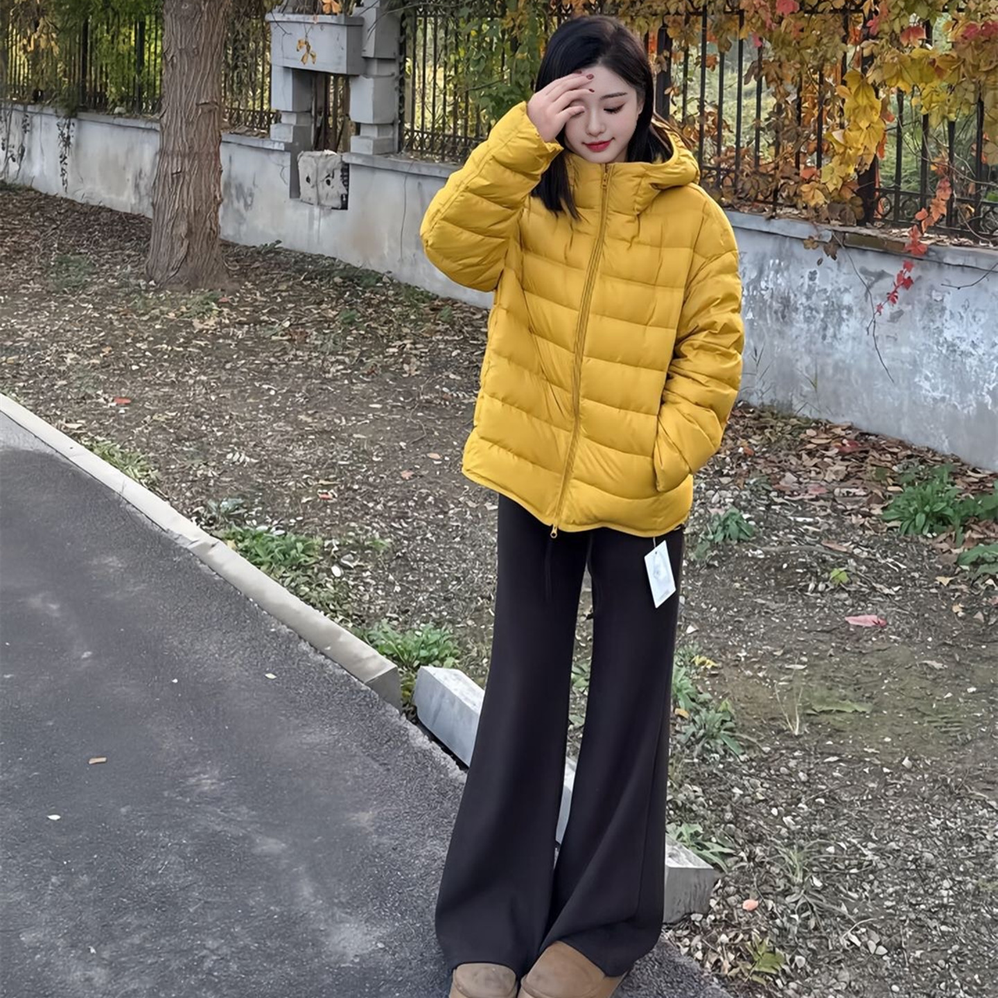 90白鸭绒泡芙排骨羽绒服女冬2025新款超好看韩版短款连帽保暖外套 - 图1