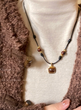 。冬天配毛衣的项链轻奢高级感气质大气高档女款2025新款毛衣链秋