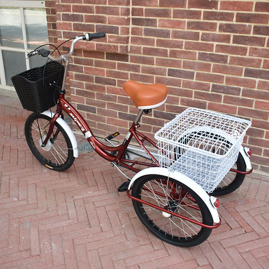 Elderly people's walking bicycle, pedaling bicycle, elderly people's tricycle