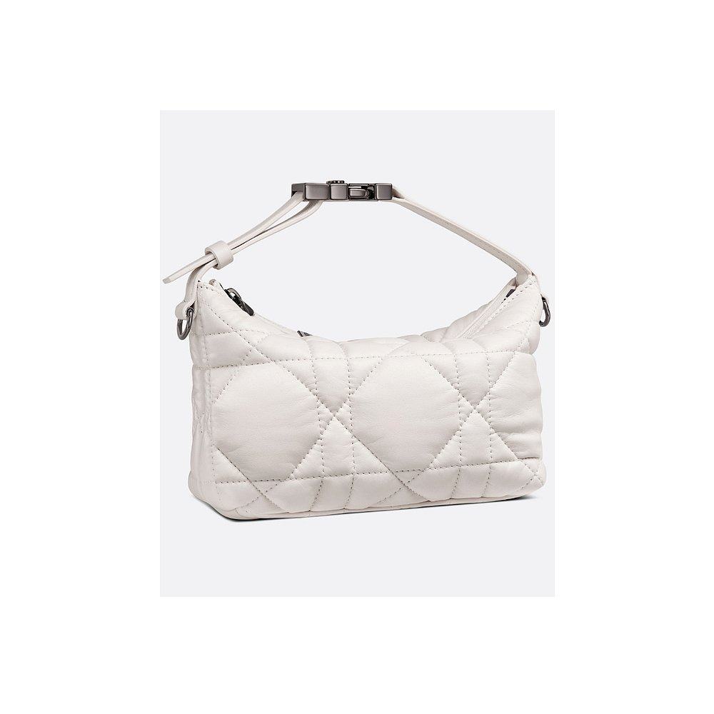  天猫国际探物中国香港手拿包