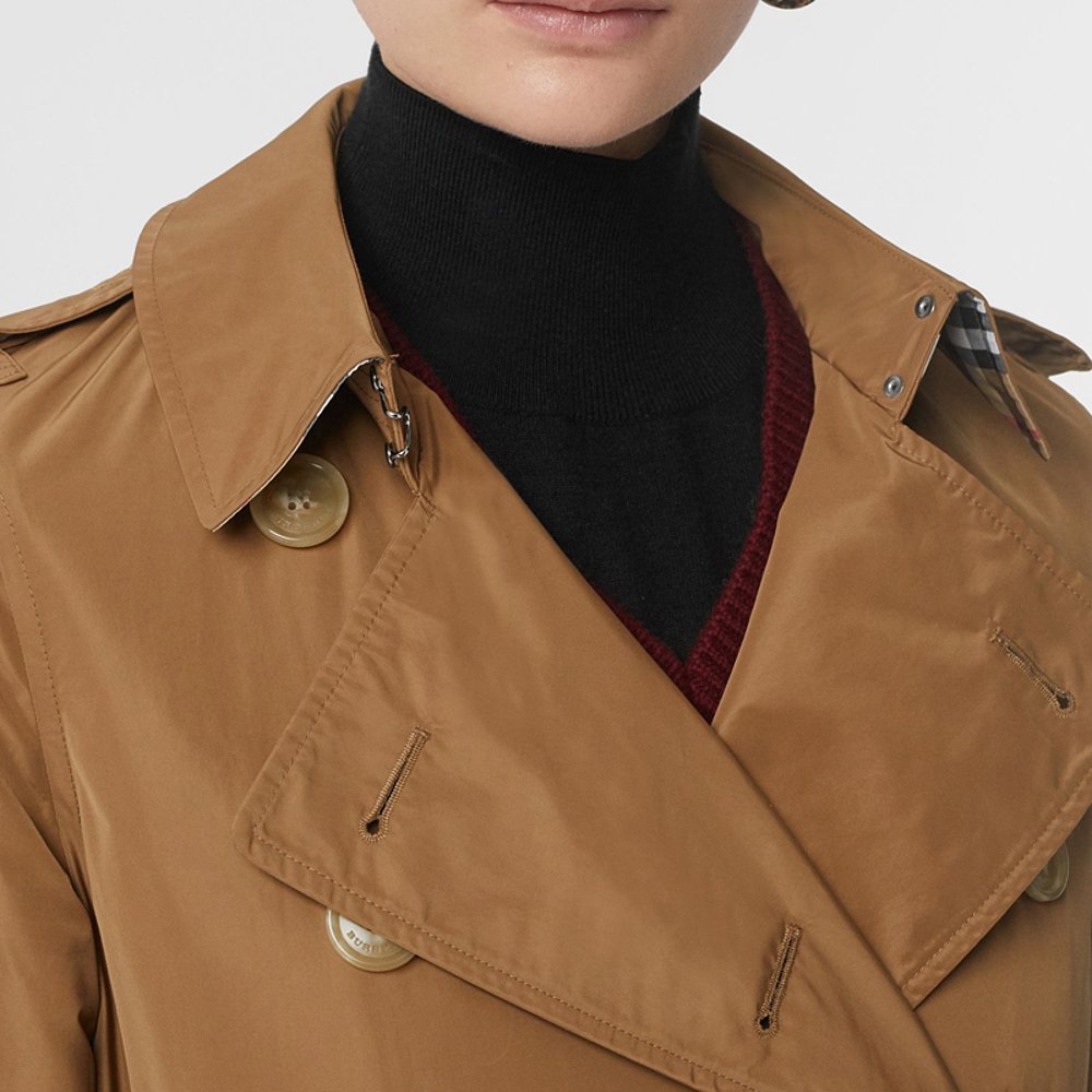 香港直邮巴宝莉女士驼色连帽塔夫绸 天猫国际香港直购风衣