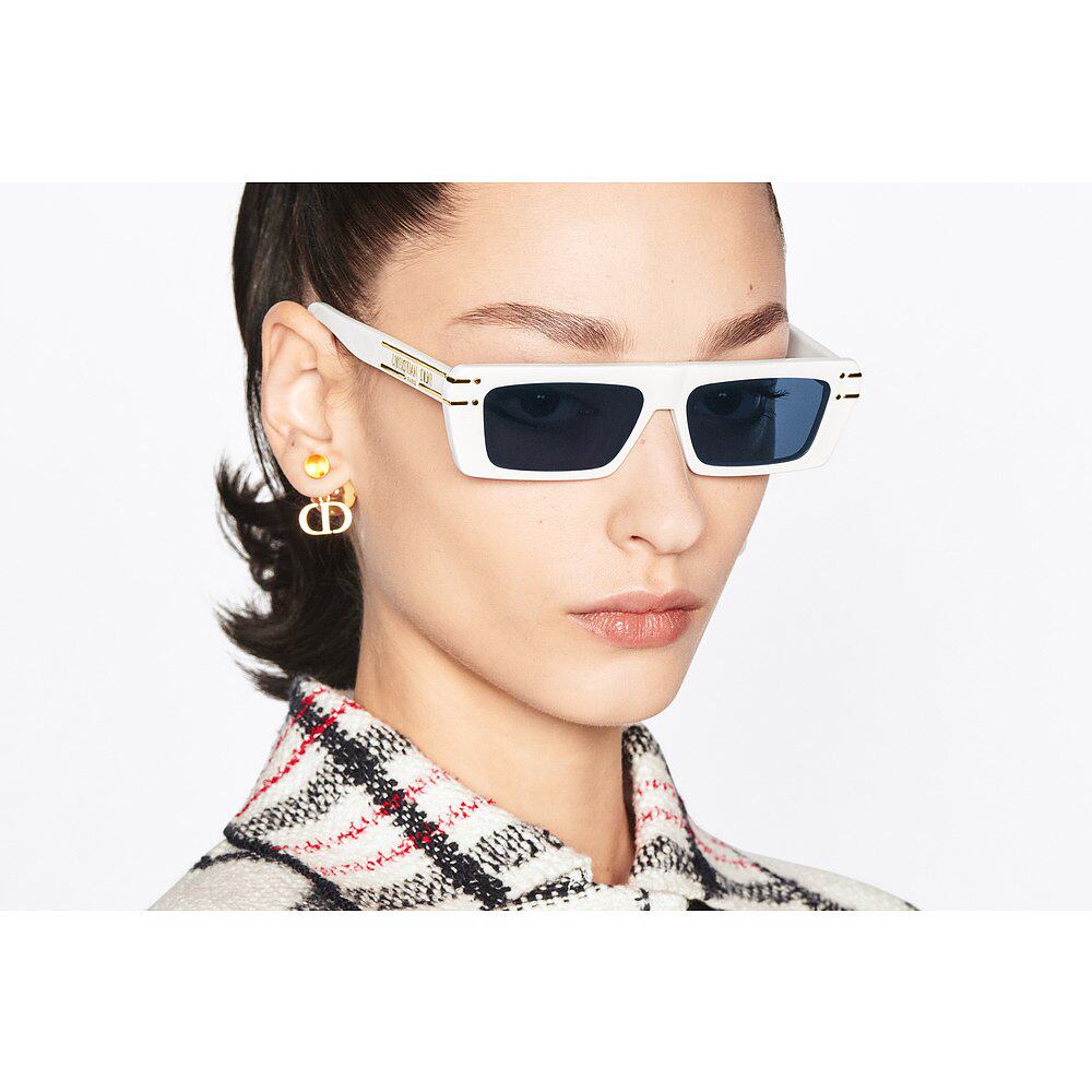  天猫国际探物中国香港耳环