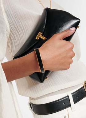 潮奢 toteme 女士 标志珐琅镀金手镯 black黑色 舒适时尚