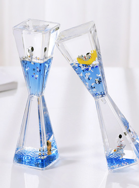 创意ins太空人宇航员流沙液体减压治愈装饰桌面T书柜小摆件挂件女