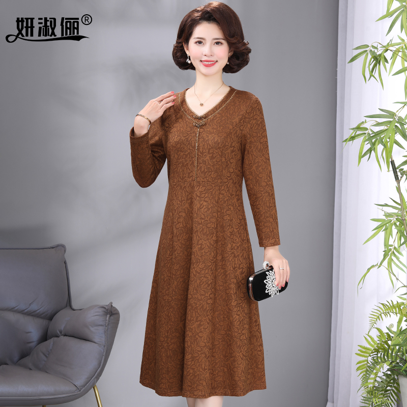 贵夫人中式V领貂绒连衣裙女2025新款气质妈妈春秋打底显瘦过膝裙