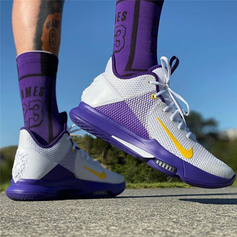 nike lebron witness 4男子篮球鞋 爱跃运动篮球鞋