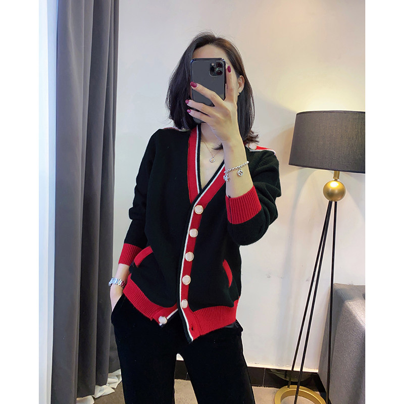 本命年车厘子红性感v领针织开衫 紫陌悠毛针织衫