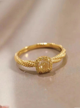 微奢妙珠女款足金黄金小方糖戒指