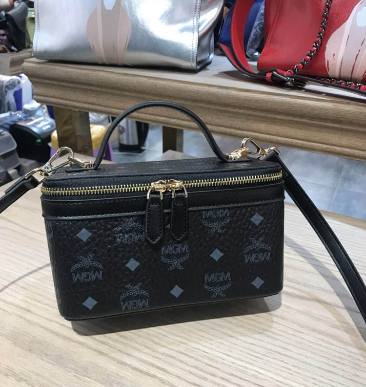 新款小箱子韩版印花字母手提斜挎包 dhaee女士包袋