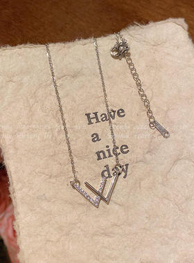 森外锁骨链字母W吊坠钛钢项项链