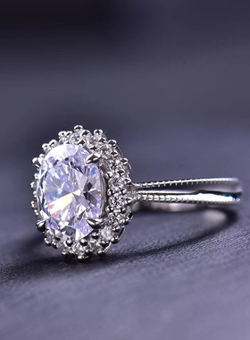 丝带戴妃椭圆2克拉戒指