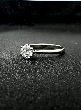 光托六爪钻戒圆形女戒送女友简约