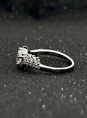 1克拉椭圆戒指时尚新款