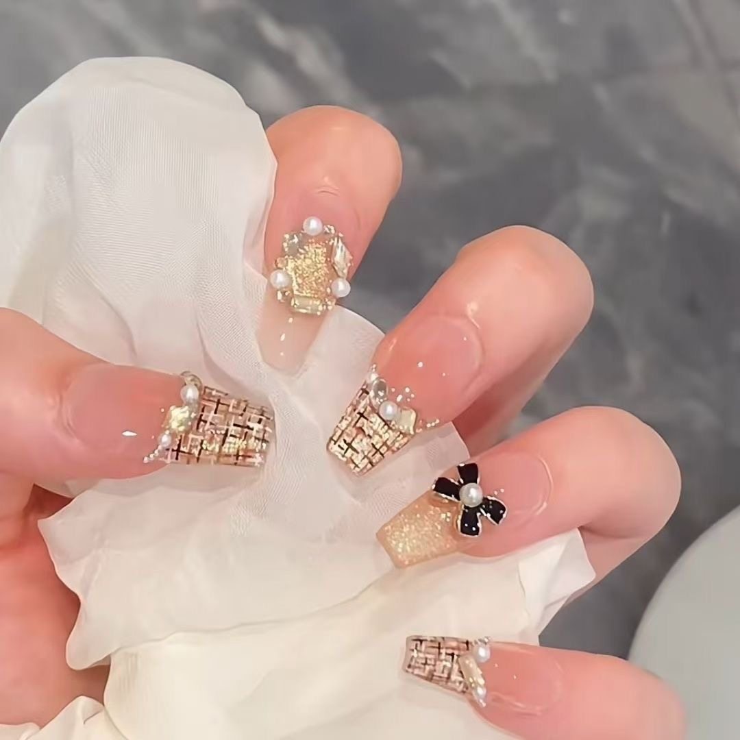 简约气质穿戴甲短款显白纯欲气质美甲贴片小香风猫眼甲片可拆卸,淘宝优惠券,粉丝福利购,淘宝优惠卷