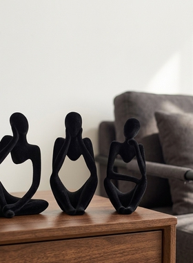 现代简约黑色人物雕塑摆件