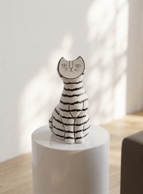 可爱猫咪黑白条纹桌面装饰摆件
