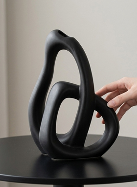 现代简约黑色几何抽象装饰摆件