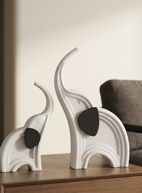 现代简约白色飞马摆件客厅卧室