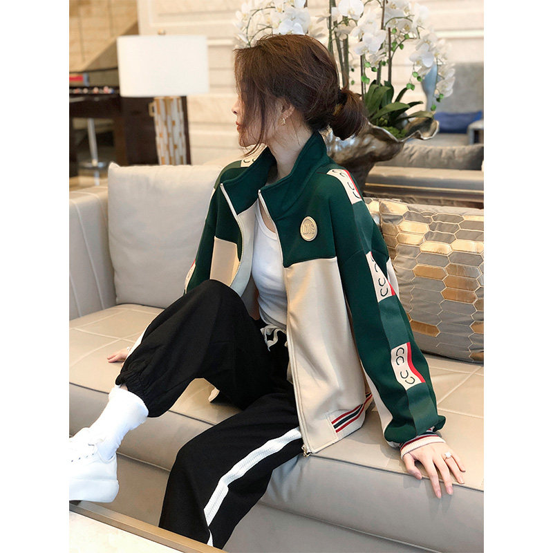 绿色拼接休闲短款运动棒球服夹克 崇妍短外套