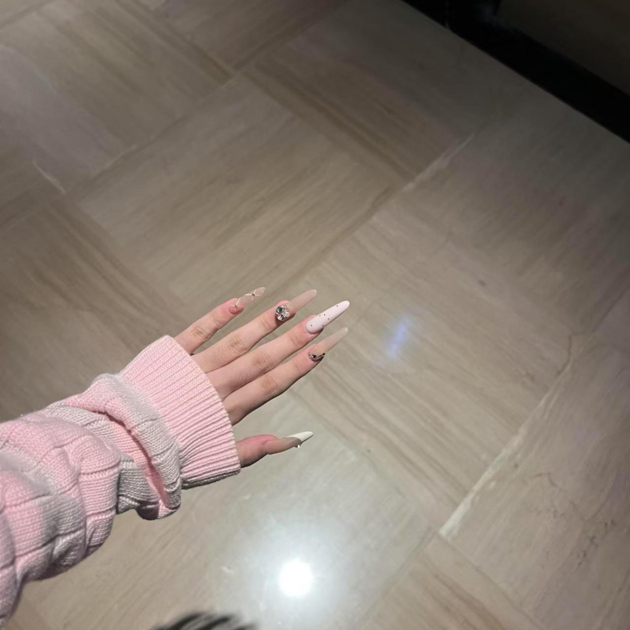 纯手工穿戴甲美甲店粉色法式带钻爆百搭闪神仙美甲ins风辣妹学生,淘宝优惠券,粉丝福利购,淘宝优惠卷