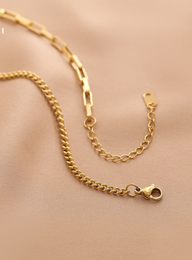 花迹小众项链高级感2026新款爆款百搭个性锁骨链装饰金属毛衣链女