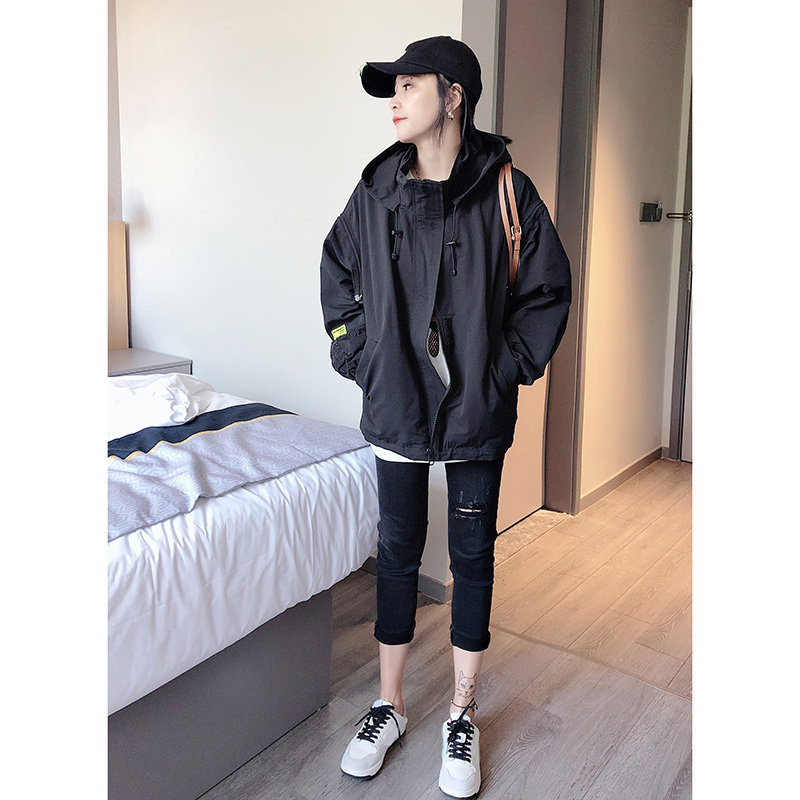 黑色秋冬宽松运动休闲棒球服短外套 洁卉娜短外套