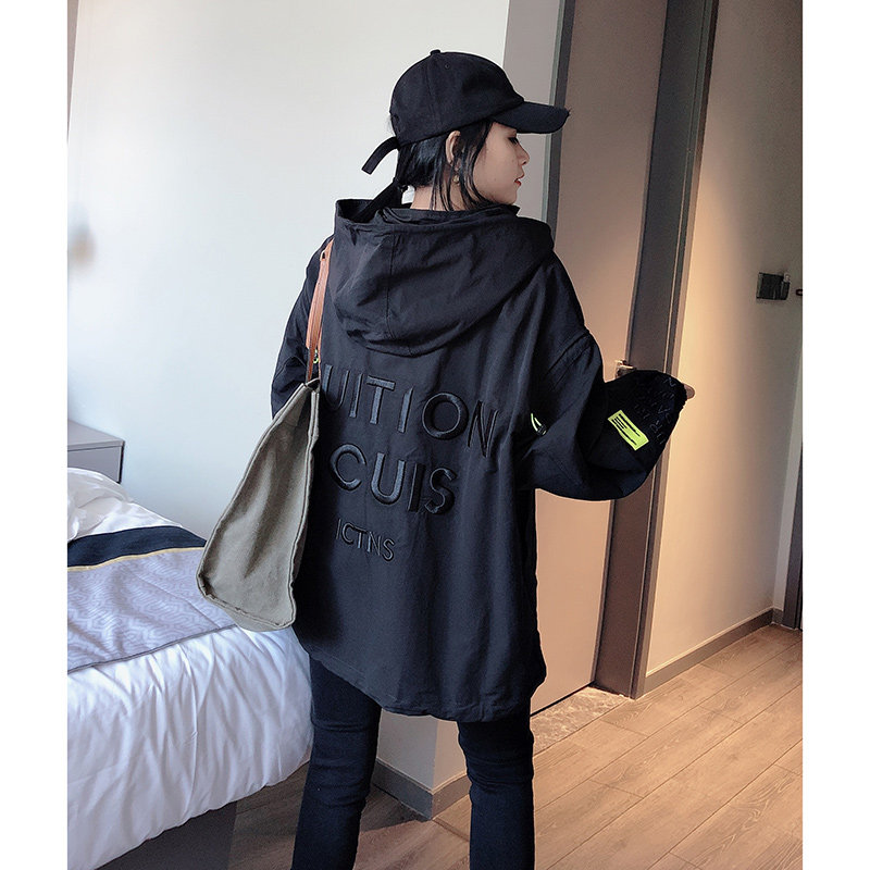 黑色秋冬宽松运动休闲棒球服短外套 洁卉娜短外套