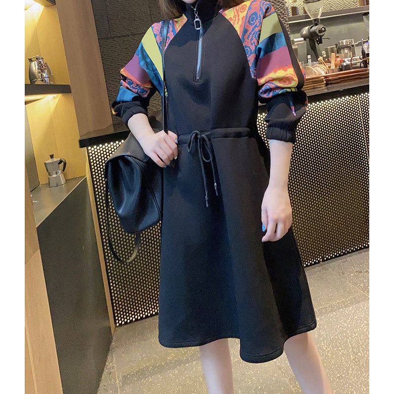 时尚设计感收腰拼接高领黑色连衣裙 蜜恒连衣裙