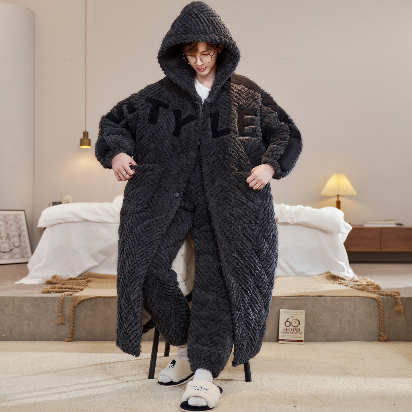 珊瑚绒睡衣男款冬季三层夹棉加厚加绒长款男士睡袍冬天保暖家居服 - 图1