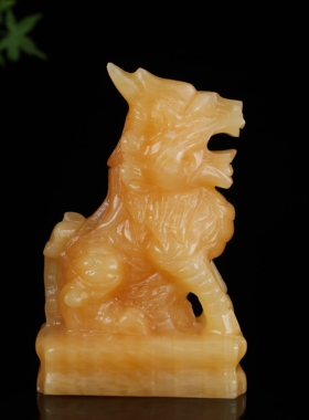 天然黄玉麒麟一对招财摆件