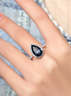 APM MONACO 银色蓝色梨形宝石密镶戒指