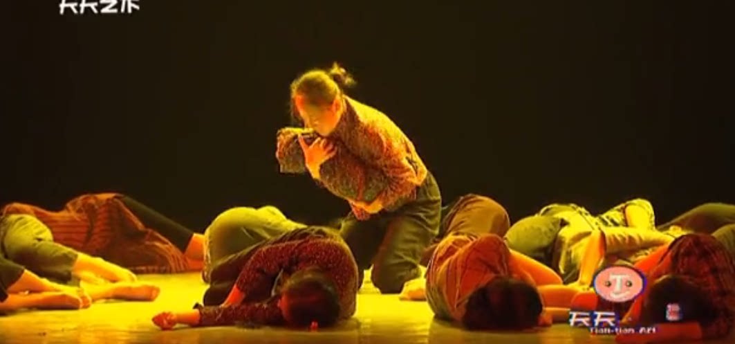 影视表演穷苦百姓村姑服装农民演出服当代舞