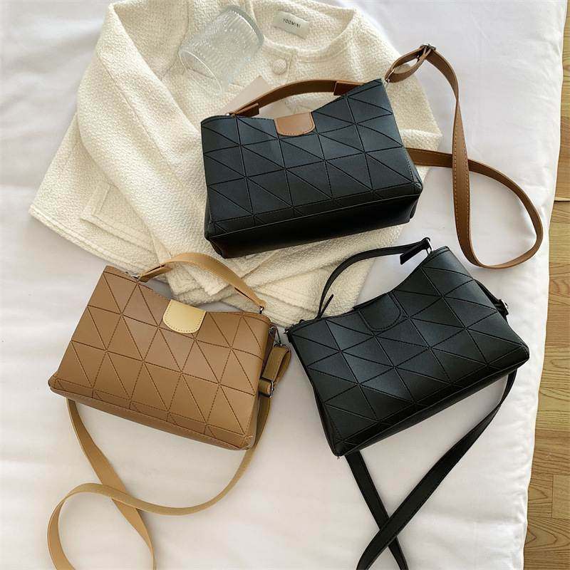新品 潮流菱格包包2025新款质感洋气单肩腋下包时尚水桶斜挎包女,淘宝优惠券,粉丝福利购,淘宝优惠卷