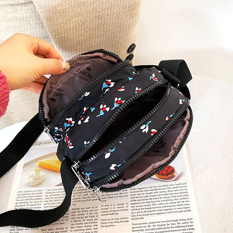 牛津布婆婆包斜挎包女2025新款小巧手机包帆布单肩多层中老年小包,淘宝优惠券,粉丝福利购,淘宝优惠卷