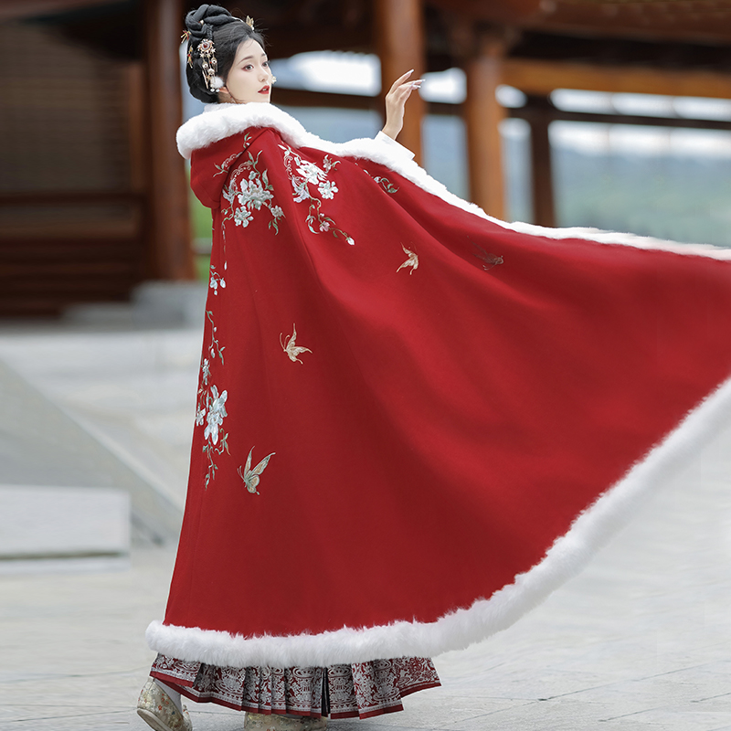 裳云兮《暖冬》原创汉服女毛呢斗篷加绒长款重工刺绣披风外套秋冬,淘宝优惠券,粉丝福利购,淘宝优惠卷