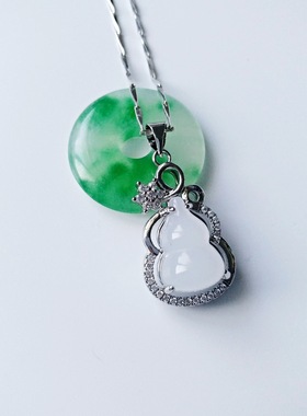 配证书葫芦和田玉镶锆石锁骨链