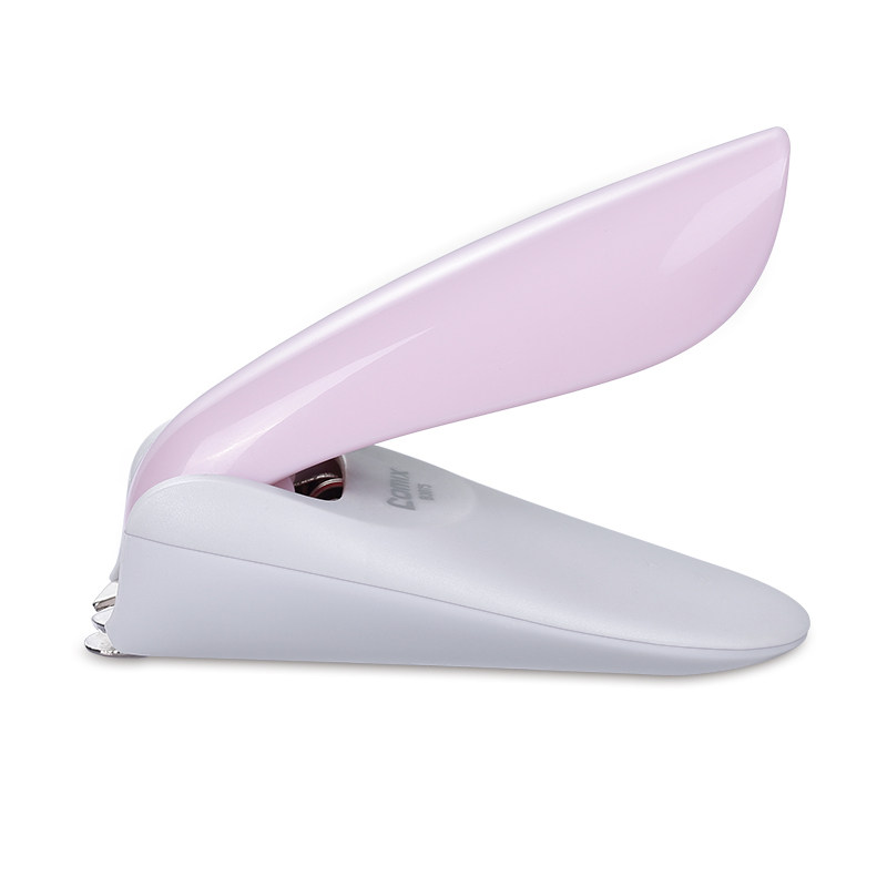 The stapler and staple remover work together to make it easy and labor-saving