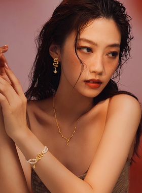 生日礼物周大生蛇年项链女款